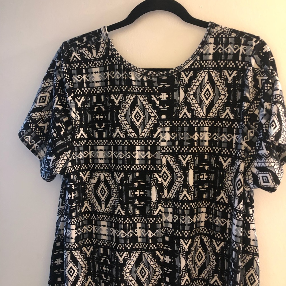 Lularoe Carly Hi-low dress with pocket